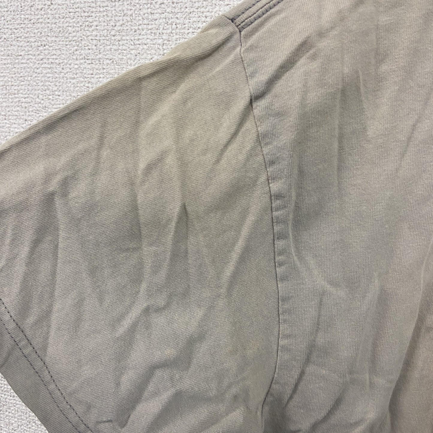 NIKE　ナイキ　半袖プリントTシャツ　ベージュ　Mサイズ