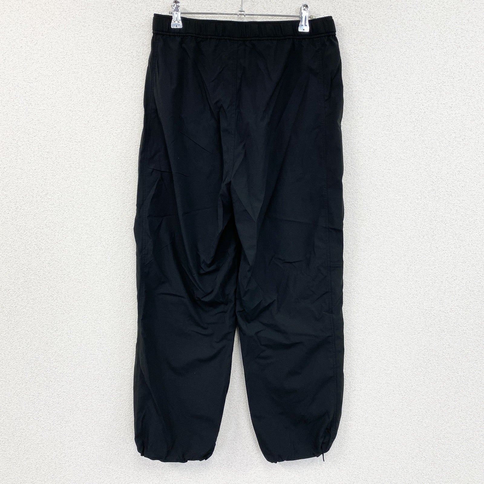 PUMA　プーマ　CORE HERITAGE　ウーブンパンツ　刺繍ロゴ　黒　ブラック　Sサイズ