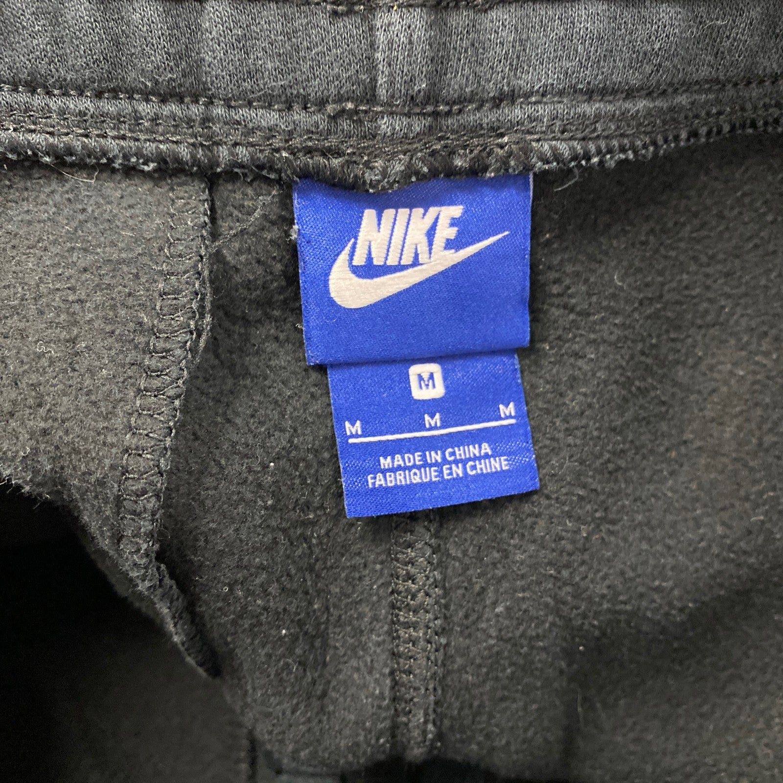 NIKE　ナイキ　スウェットパンツ　ジョガーパンツ　スウッシュ　黒　ブラック　Mサイズ