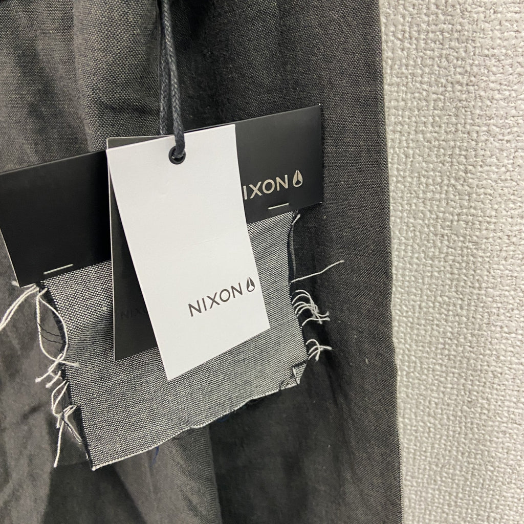 NIXON　ニクソン　長袖シャツ　デッドストック　袖切り替え　灰色　ダークグレー　Mサイズ