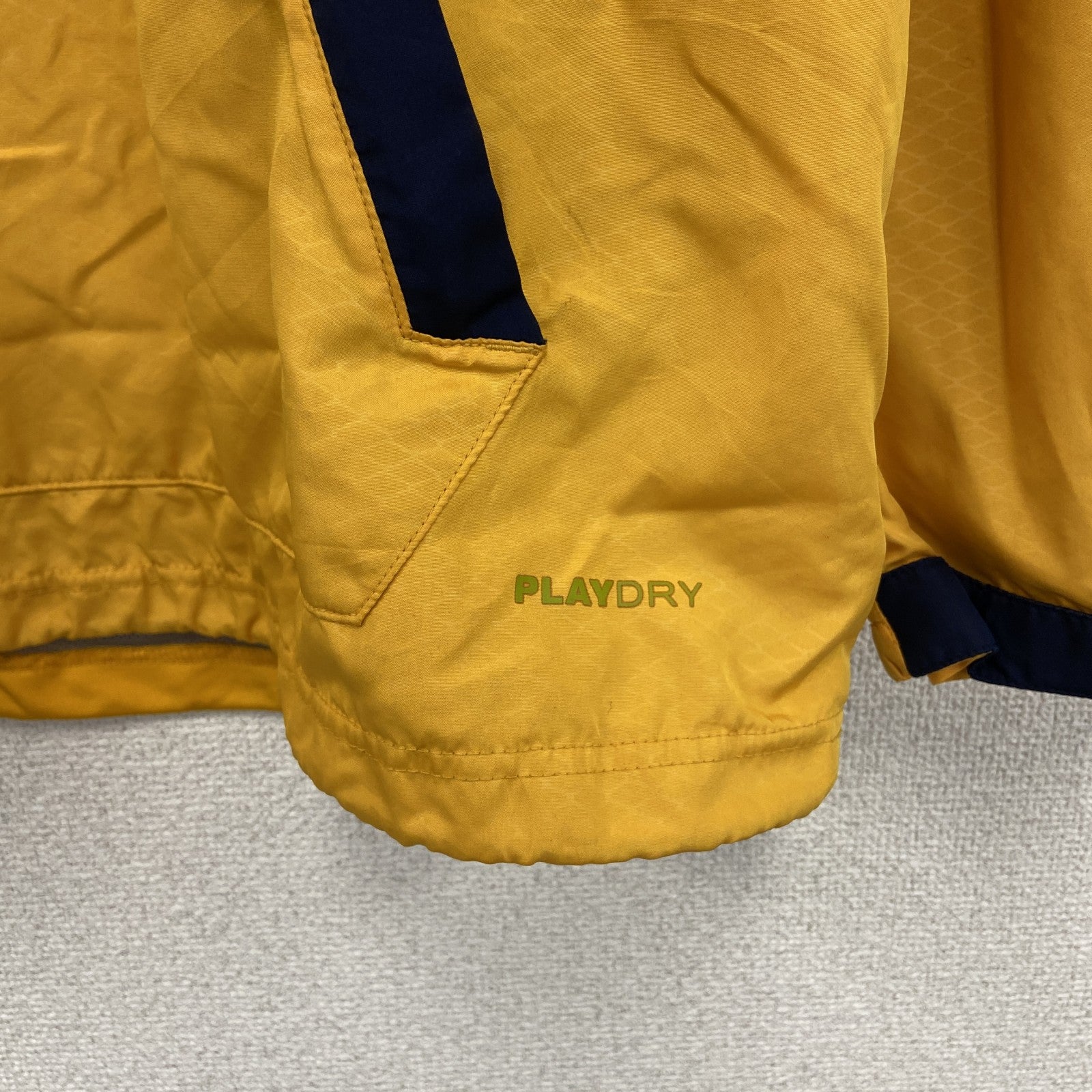 reebok　リーボック　プルオーバージャケット　ハーフジップ　プレデターズ　NHL　黄　イエロー　Mサイズ