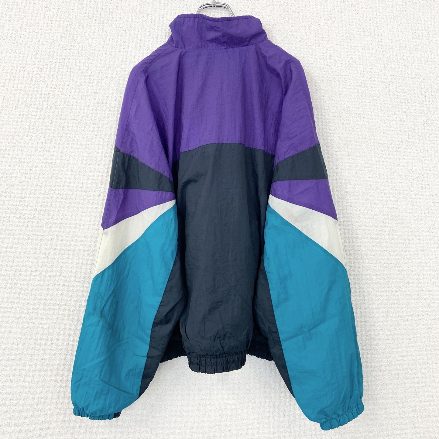 古着 used ATHLETIC WORKS　長袖フルジップナイロンジャケット　ハイネック　ネイビー　紫　青　白　XXLサイズ