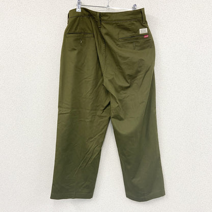 Levi’s　リーバイス　チノパンツ　カーキ　W30　Lサイズ