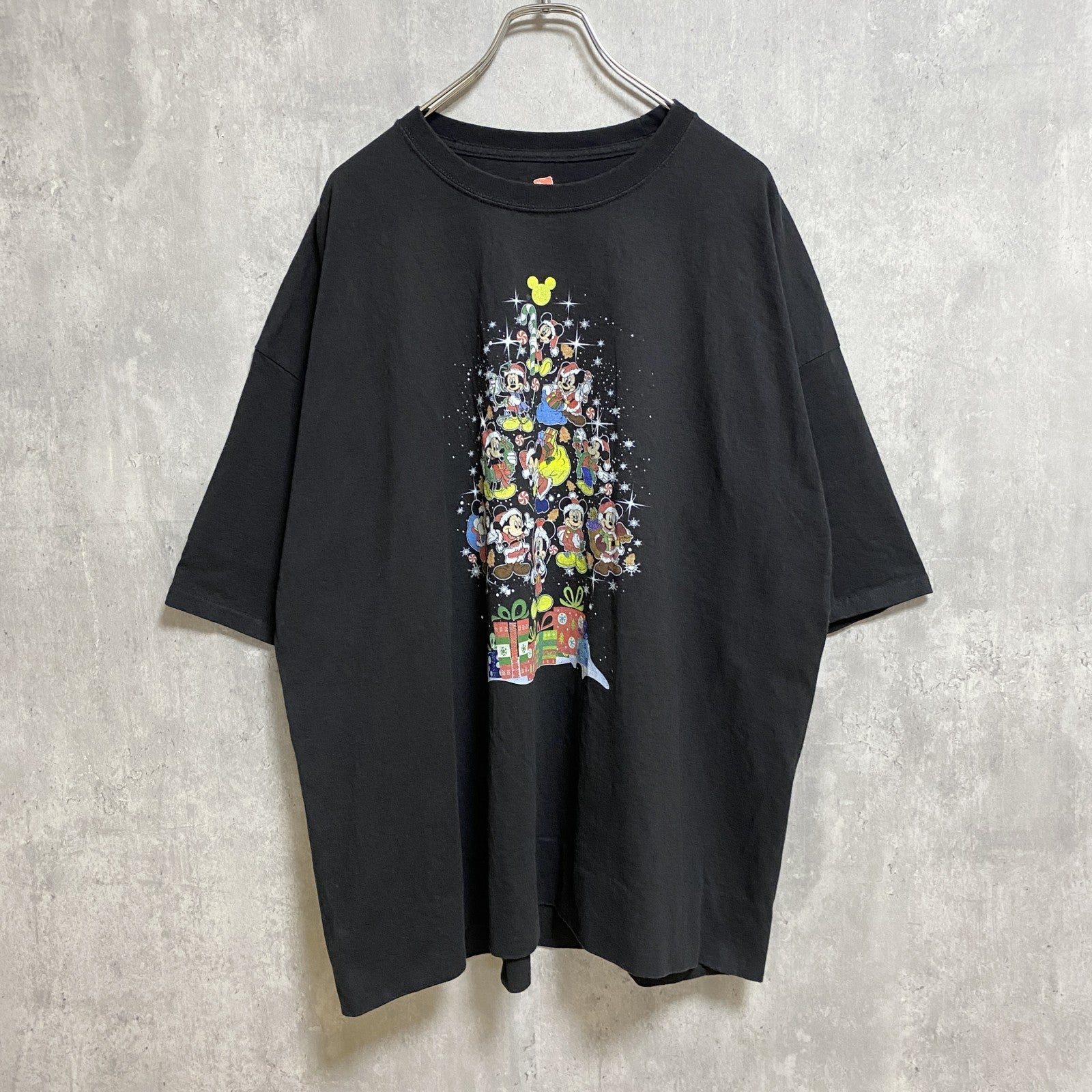 古着 used　Disney　ディズニー　半袖プリントＴシャツ　黒　ブラック　ミッキー　キャラクター　クリスマス　オーバーサイズ
