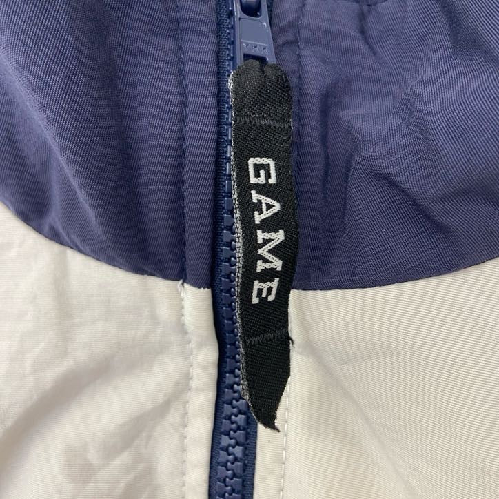 古着 used　GAME SPORT SWEAR　長袖ハーフジップナイロンプルオーバー　バイカラー　刺　ネイビー　白　XSサイズ