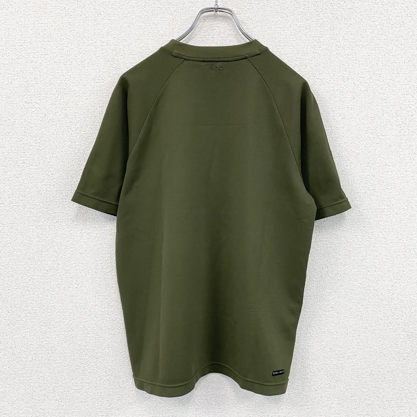 NIKE　ナイキ　DRI-FIT　半袖Tシャツ　スウッシュ　カーキ　Sサイズ