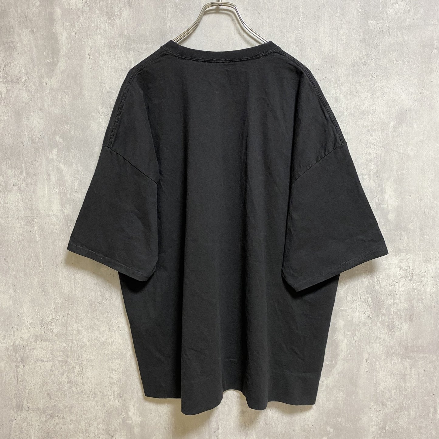 古着 used　Disney　ディズニー　半袖プリントＴシャツ　黒　ブラック　ミッキー　キャラクター　クリスマス　オーバーサイズ