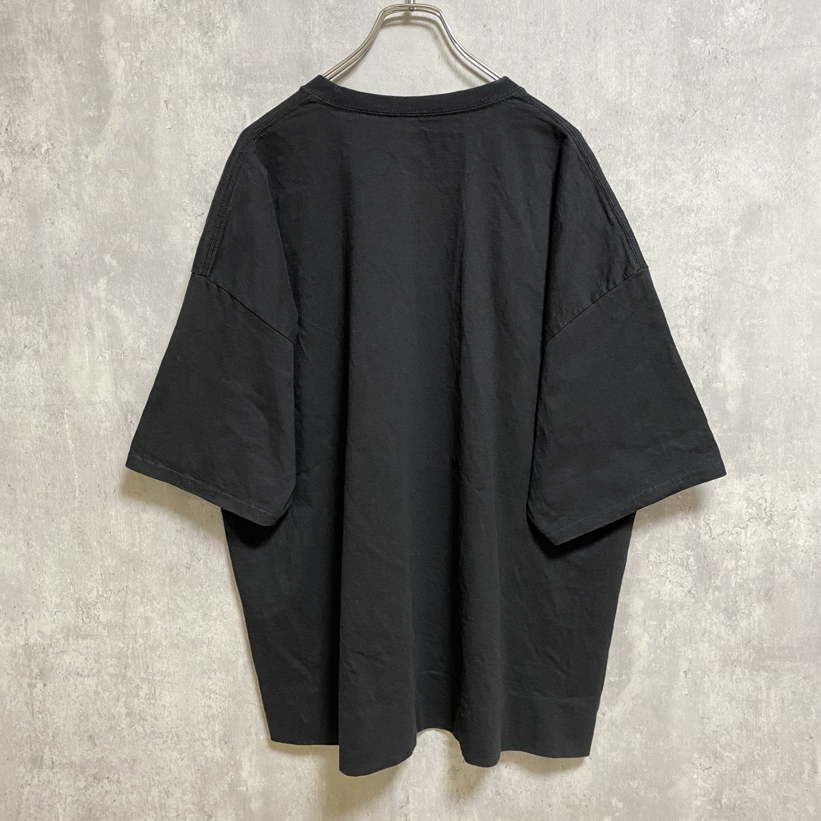 古着 used　Disney　ディズニー　半袖プリントＴシャツ　黒　ブラック　ミッキー　キャラクター　クリスマス　オーバーサイズ