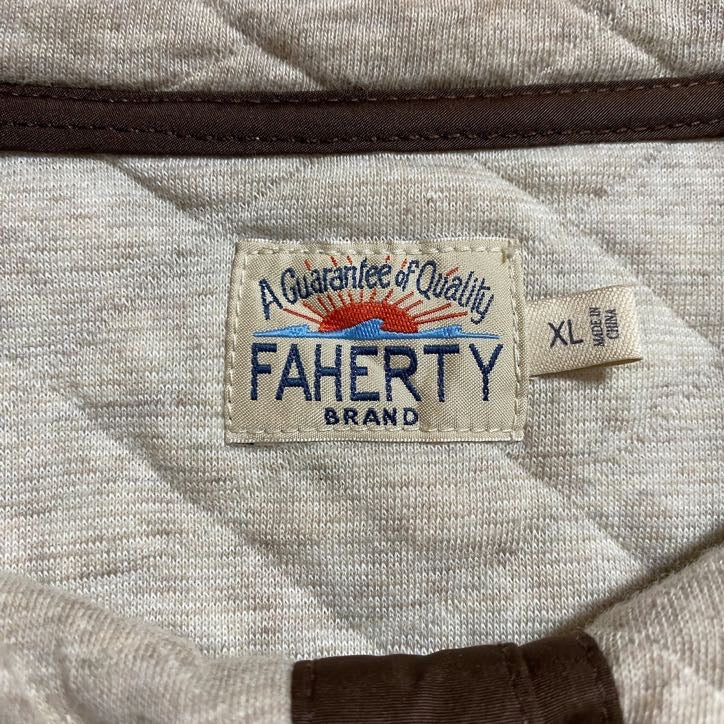 古着 used　FAHERTY　長袖ハーフボタンスウェット　トレーナー　ダイヤモンドキルティング　アイボリー　秋冬服　XLサイズ