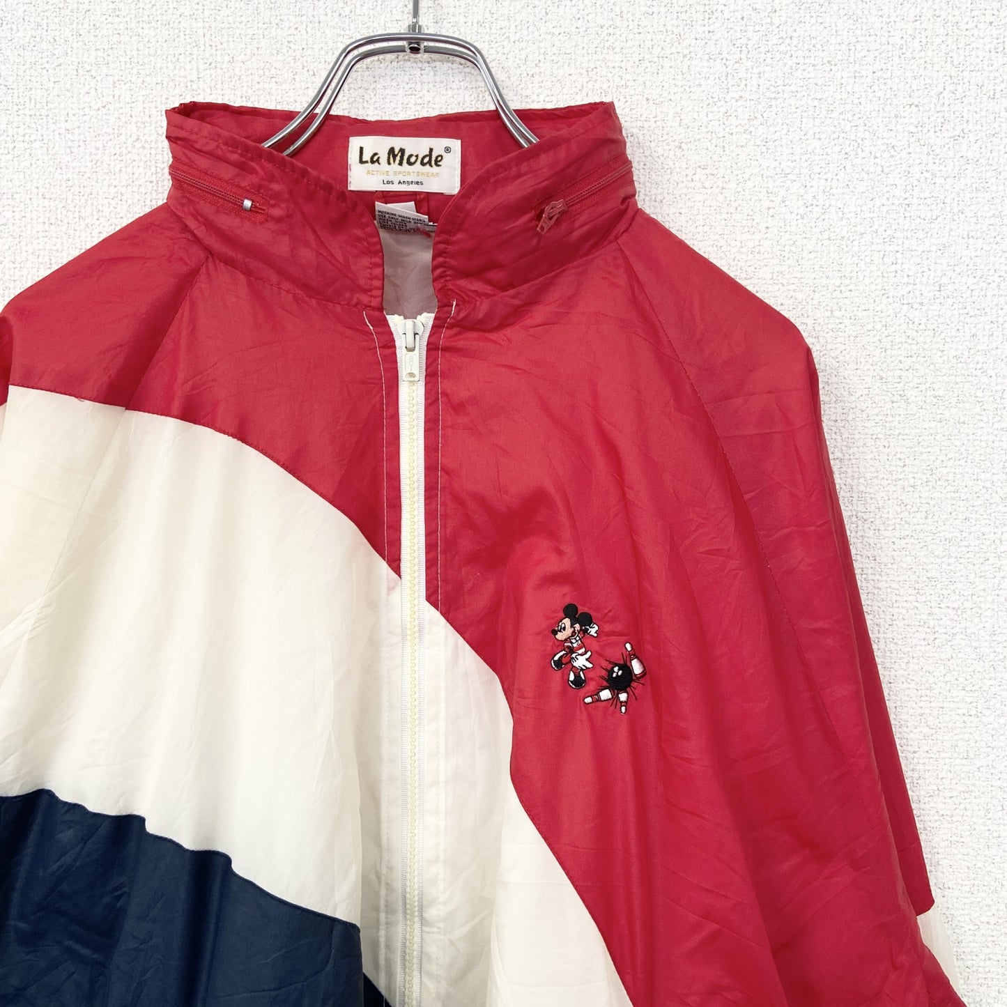 古着 used　Disney ディズニー　長袖フルジップナイロンジャケット　トライカラー　赤　ネイビー　白　XXLサイズ