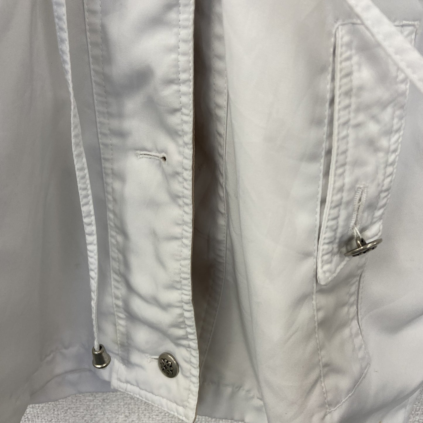 古着 used　NEWYORK CLASSIC　 ニューヨーク クラシック　長袖ハイネックブルゾン　無地　フーディー　白　Sサイズ