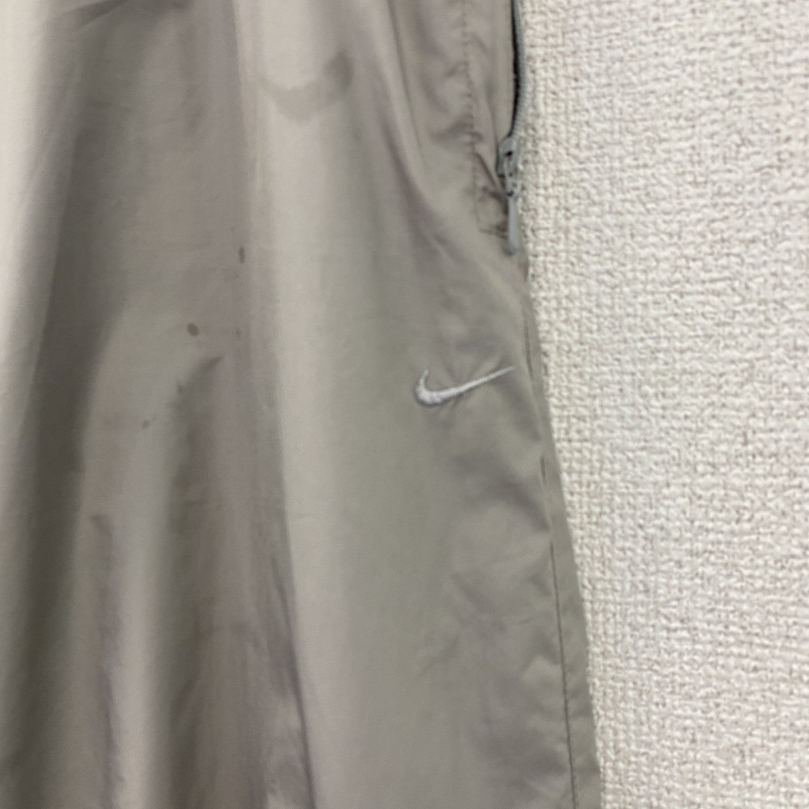 NIKE　ナイキ　イージーパンツ　ウィンドブレーカーパンツ　スウッシュ　グレー　Mサイズ