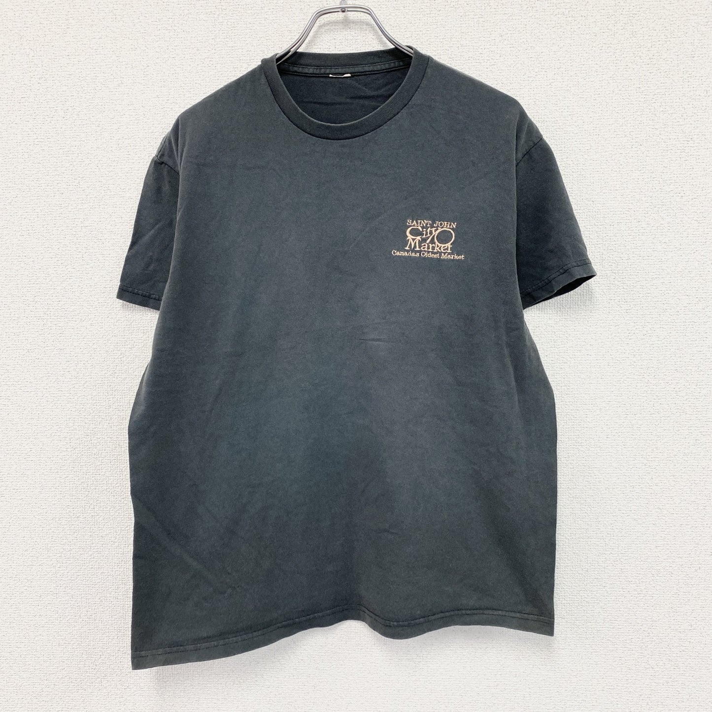 セントジョンシティマーケット　半袖プリントTシャツ　刺繍　フェード　黒　ブラック