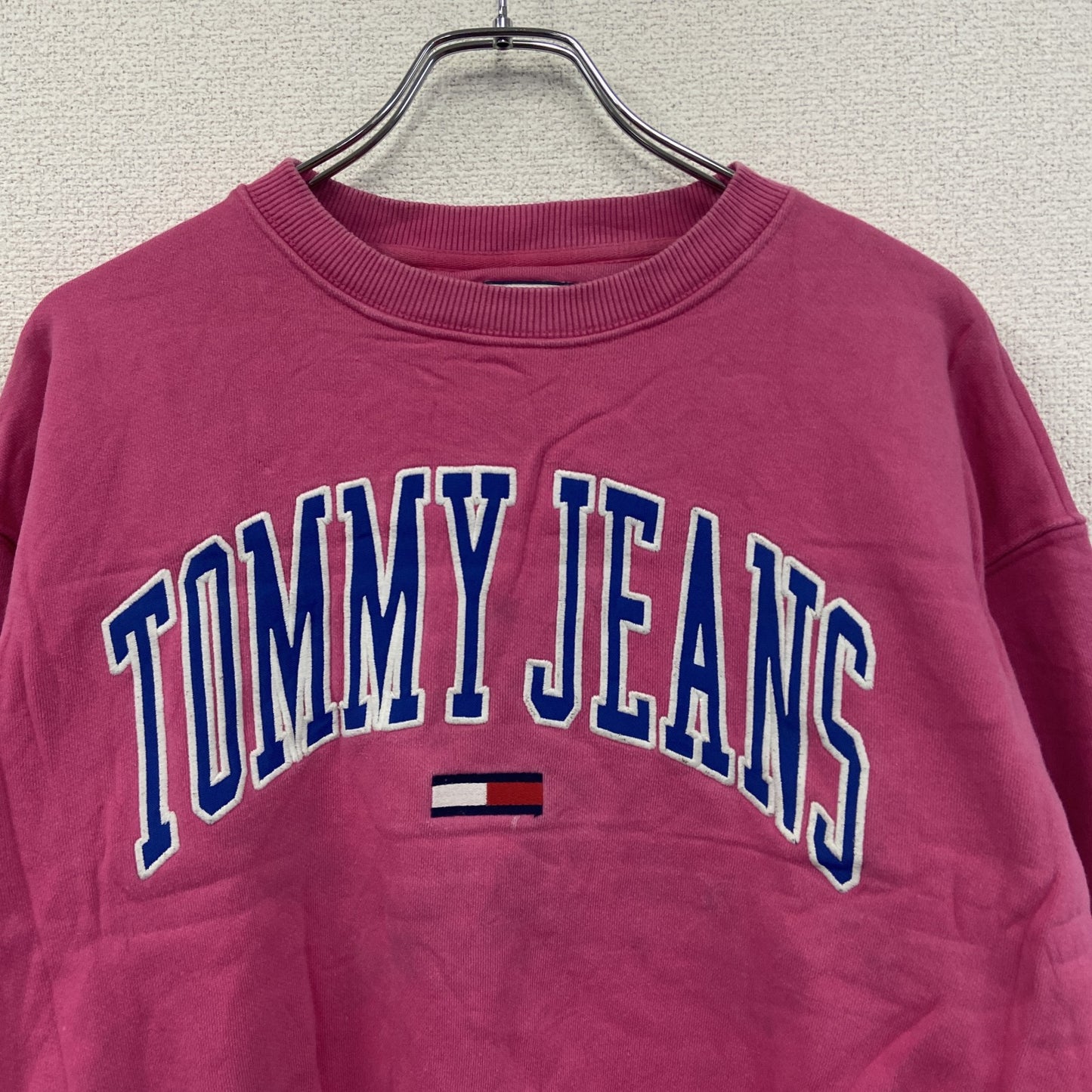 TOMMY JEANS　トミージーンズ　スウェット/トレーナー　ピンク　Mサイズ