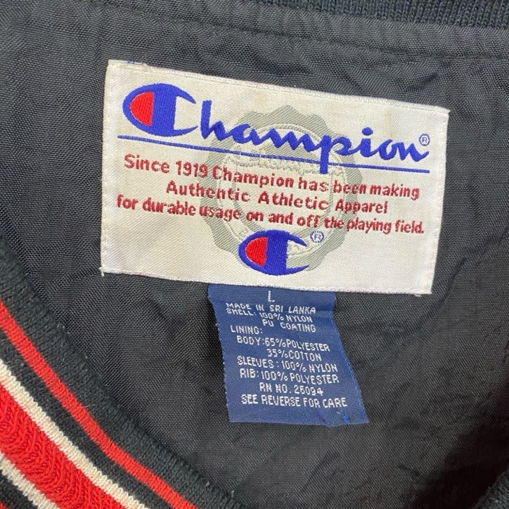 90s　champion　チャンピオン　プルオーバージャケット　刺繍ロゴ　ワッペン　ヴィンテージ　赤　レッド　Lサイズ