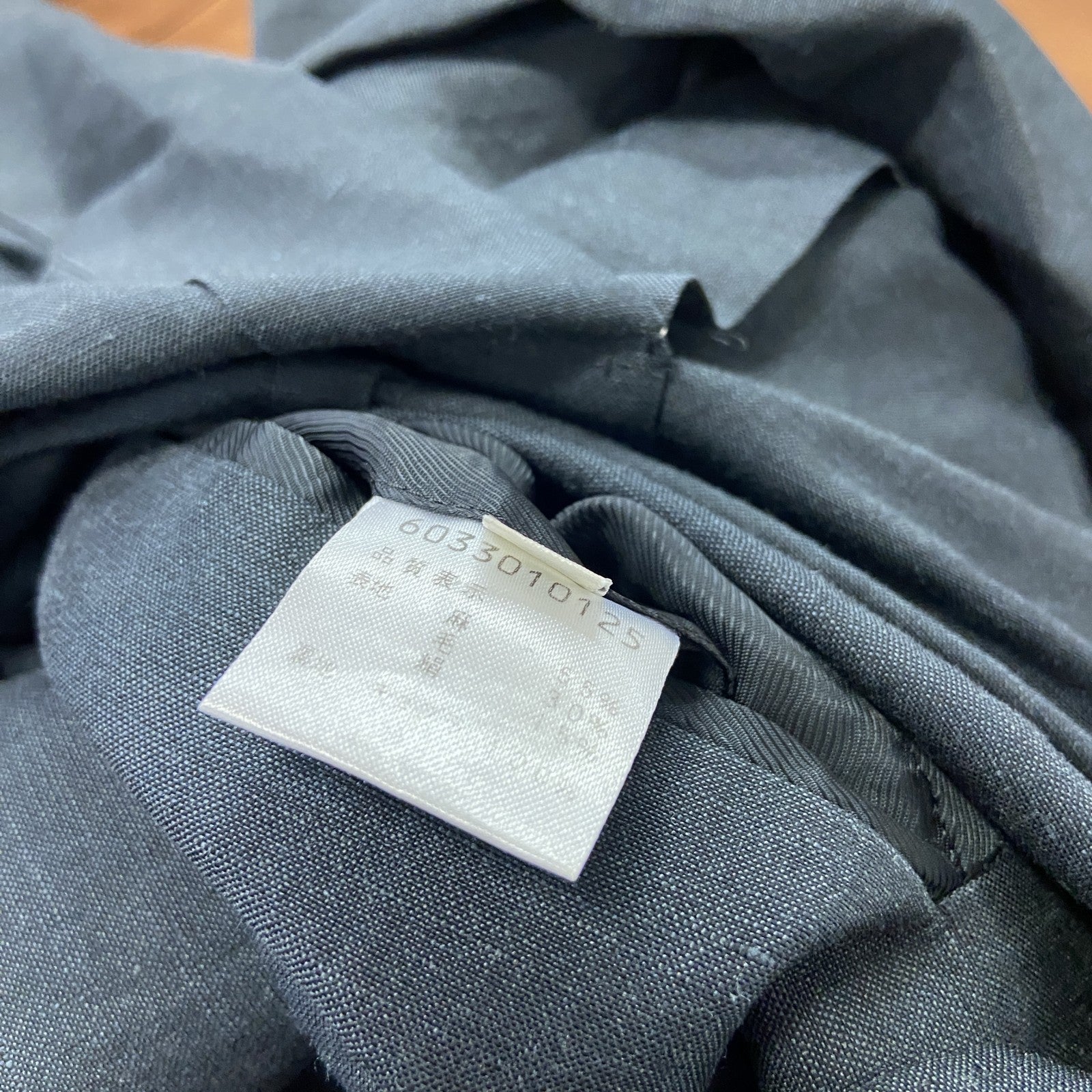 BARNEYS NEW YORK　バーニーズニューヨーク　テーラードジャケット　フラップポケット　ダークグレー