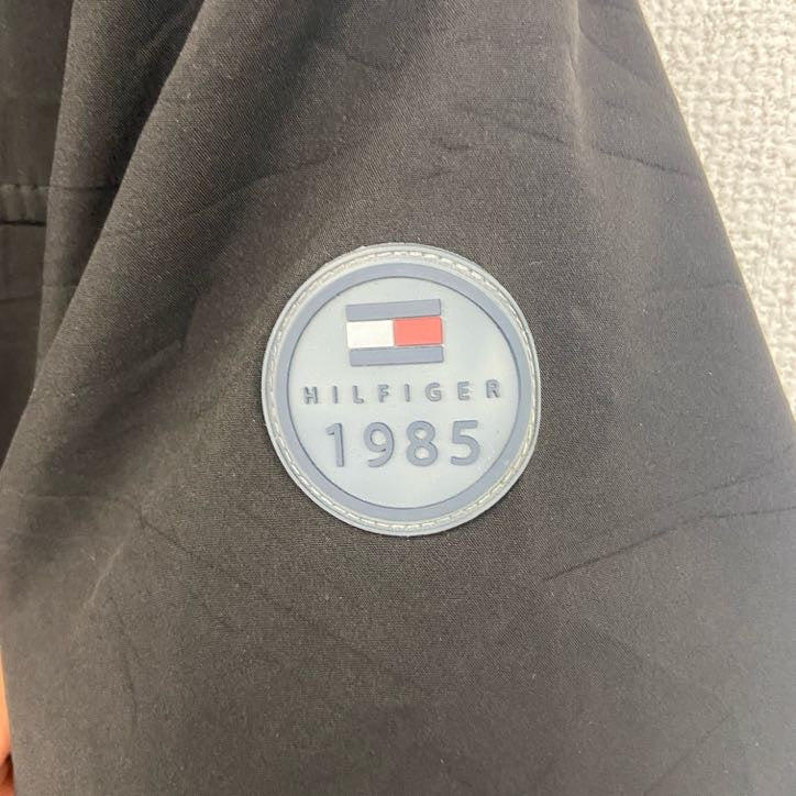 TOMMY HILFIGER　トミーヒルフィガー　フルジップ中綿ジャケット　黒　ブラック　Lサイズ