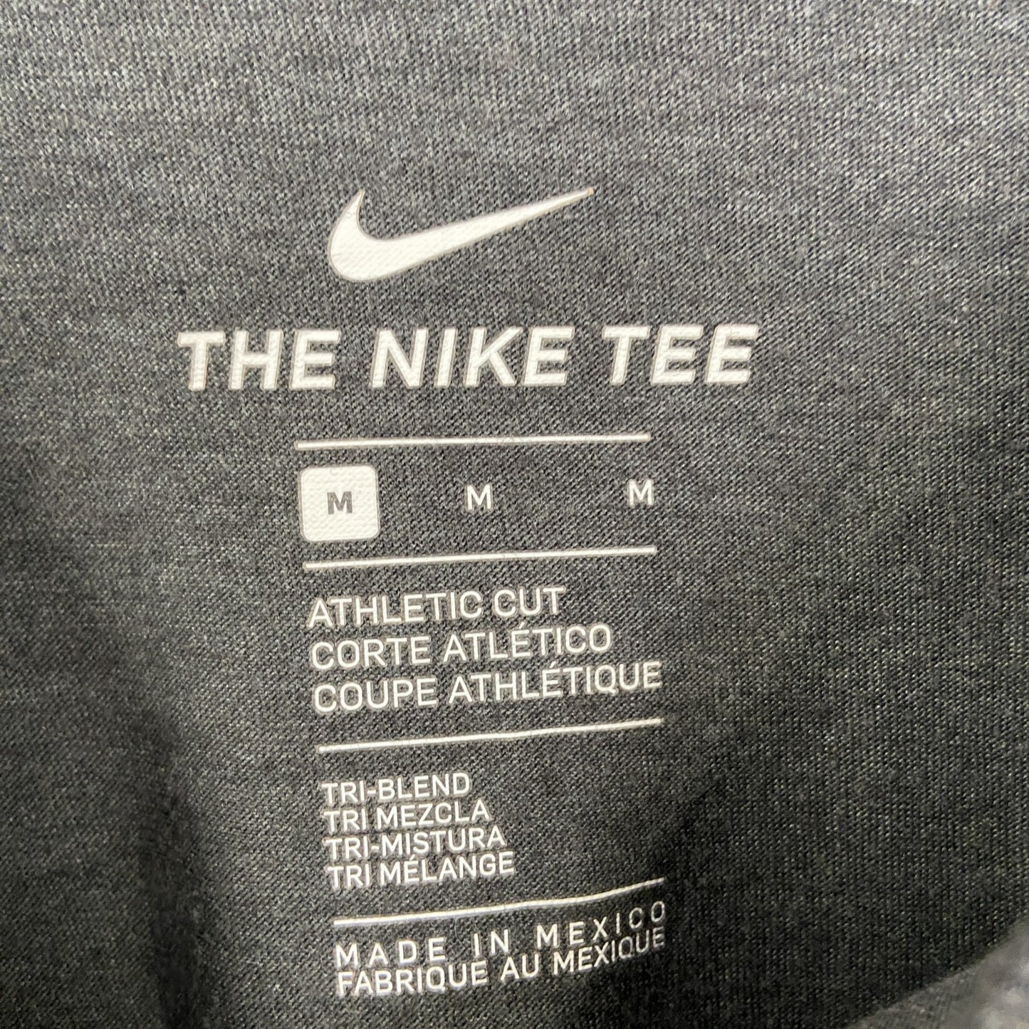 古着 used　NIKE　ナイキ　半袖プリントTシャツ　TLU　BULLDOGS　グレー　スウッシュロゴ　レトロ　Mサイズ