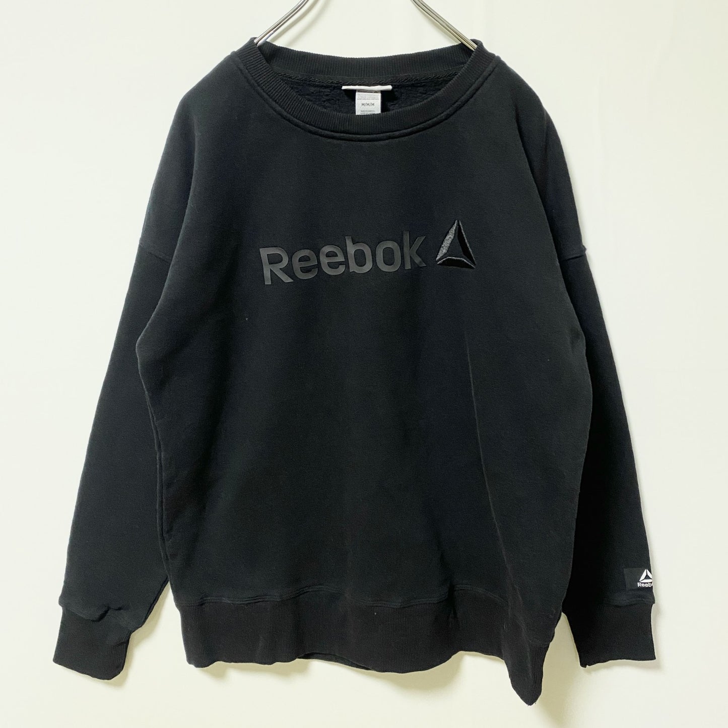古着 used　Reebok リーボック　長袖ロゴプリントスウェット　トレーナー　黒　ブラック　シンプル　ノームコア　Mサイズ