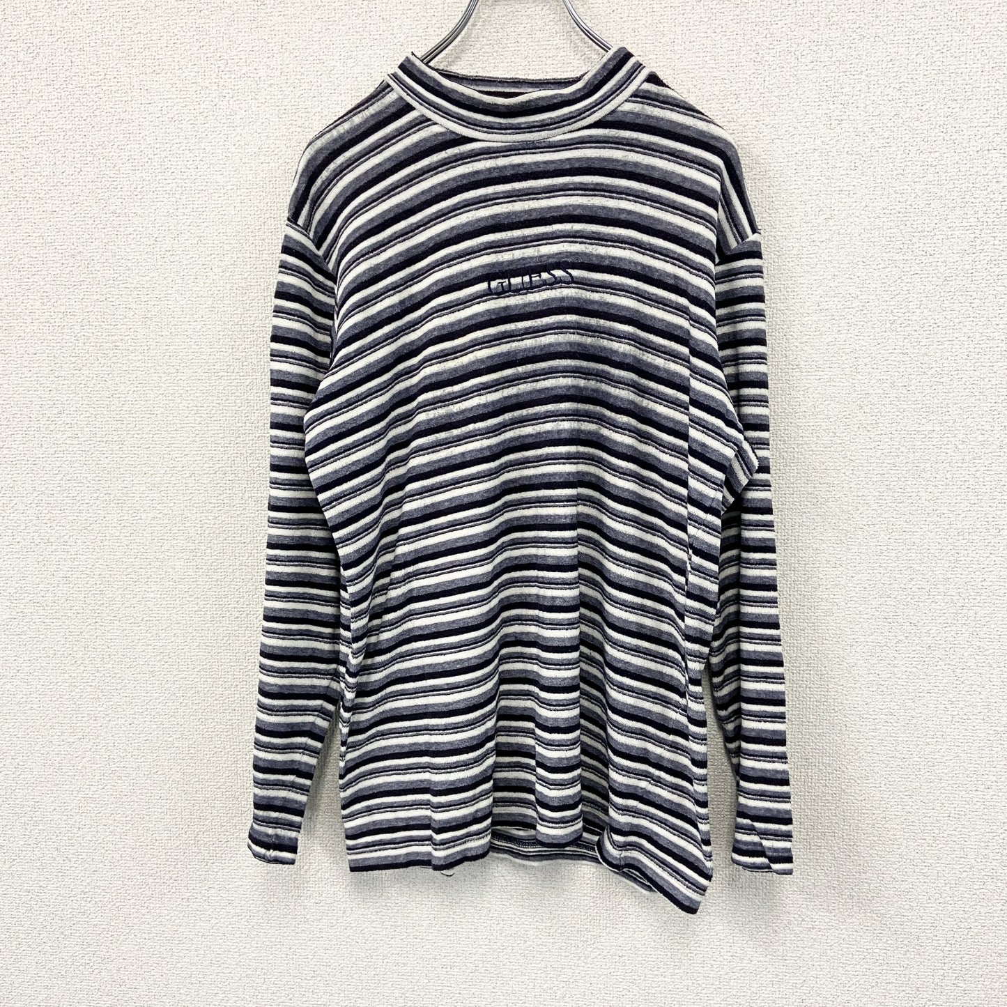 GUESS　ゲス　長袖Ｔシャツ　ボーダー柄　マルチカラー　Ｍサイズ