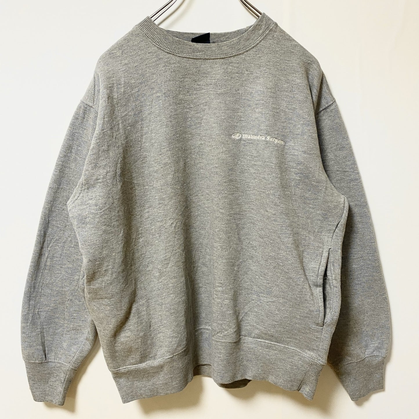 古着 used　Reebok　リーボック　長袖ワンポイントロゴ刺スウェット　トレーナー　レトロデザイン　グレー　灰色　Lサイズ