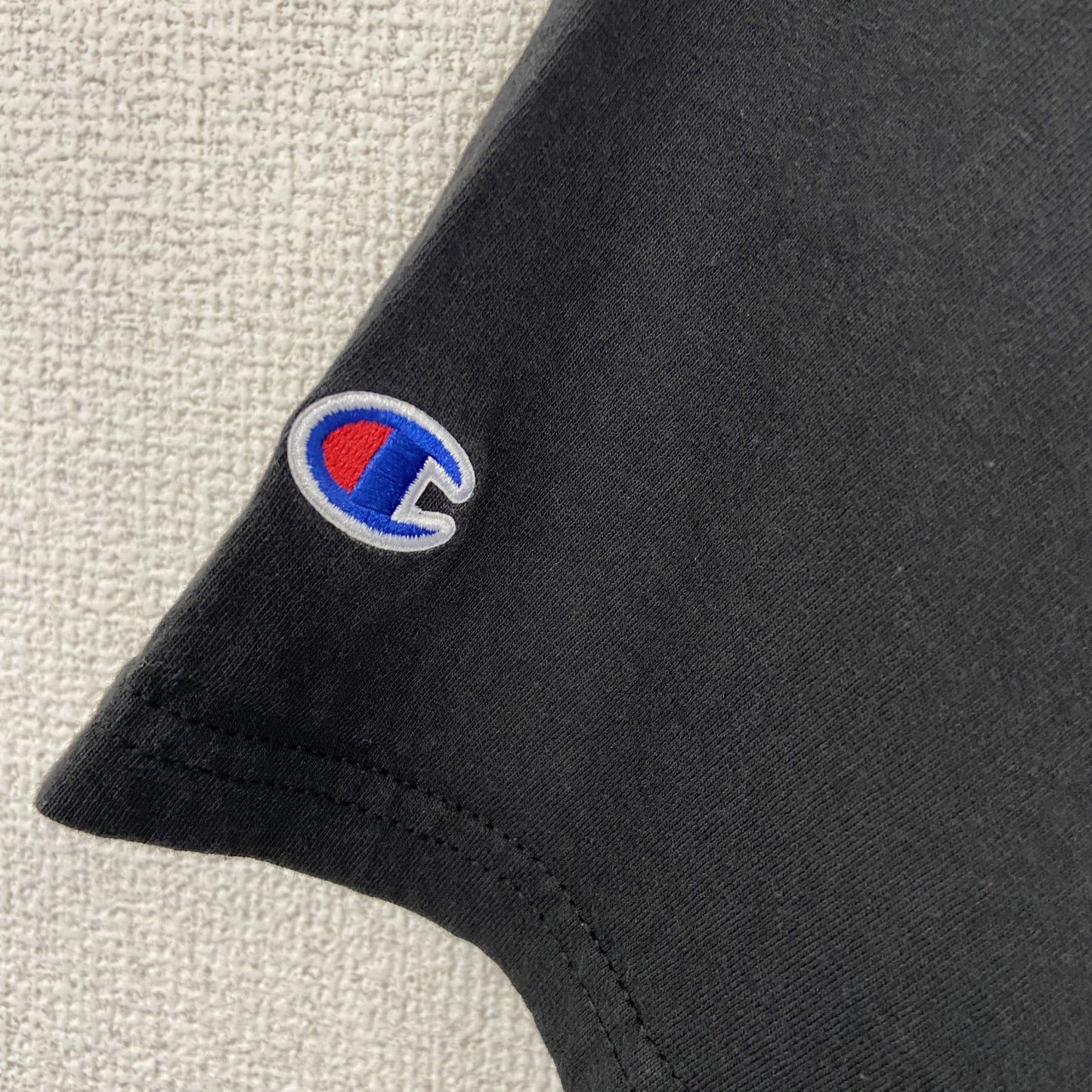 古着 used　Champion　チャンピオン　半袖プリントTシャツ　FIU　PANTHERS　黒　迷彩柄　Sサイズ