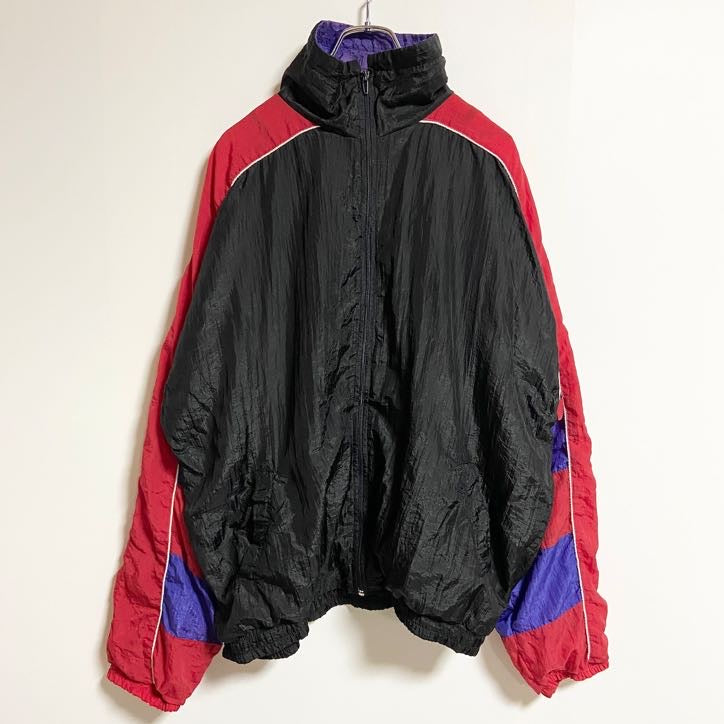 古着 used　MacGregor　長袖ジップアップナイロンジャケット　ハイネック　切り替え　黒　赤　バイカラー　秋冬服　Lサイズ