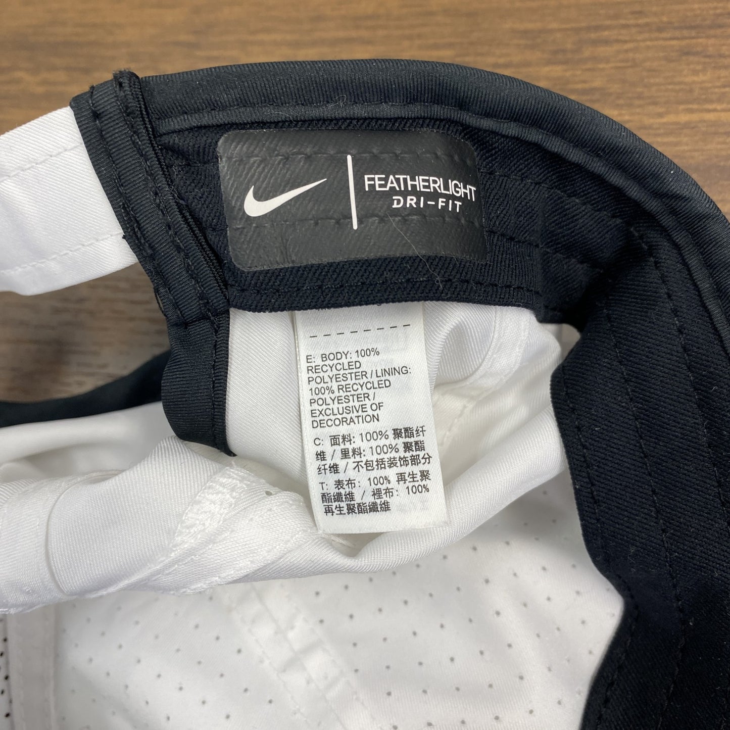 NIKE　ナイキ　DRI-FIT　フェザーライトキャップ　6パネルキャップ　スウッシュ　白　ホワイト　ONE SIZE