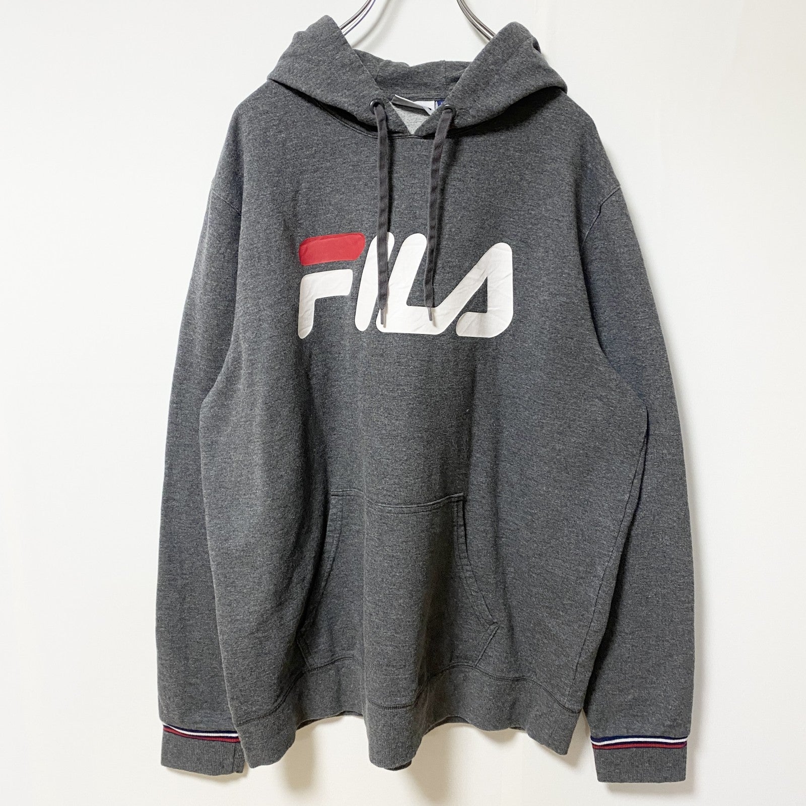 FILA　フィラ　スウェットパーカー/フーディー　デカロゴ　トリコロール　灰色　ダークグレー　XLサイズ