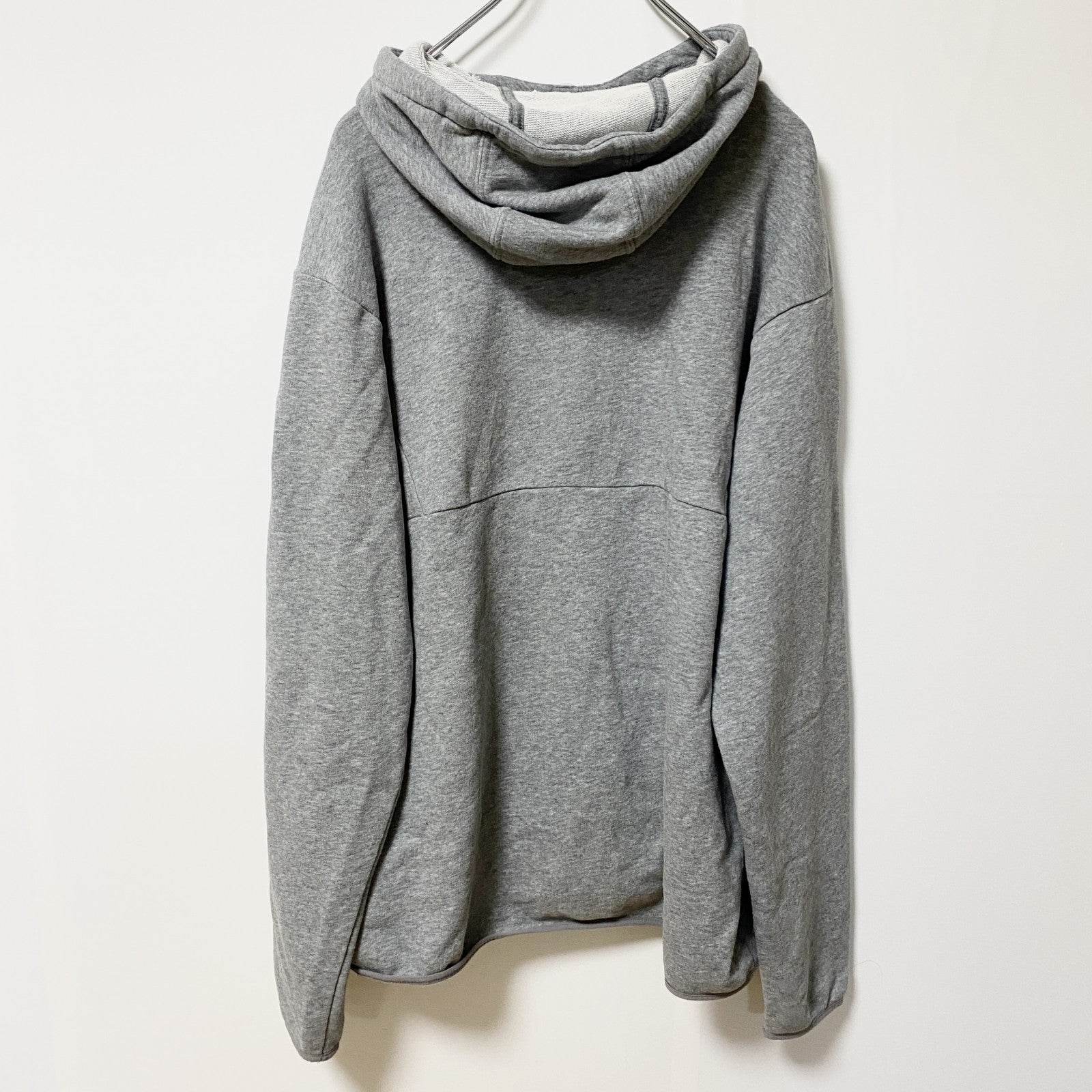 古着 used PUMA プーマ　長袖ポイントロゴ刺繍プルオーバーパーカー　フーディー　レトロデザイン　個性的　グレー　Lサイズ