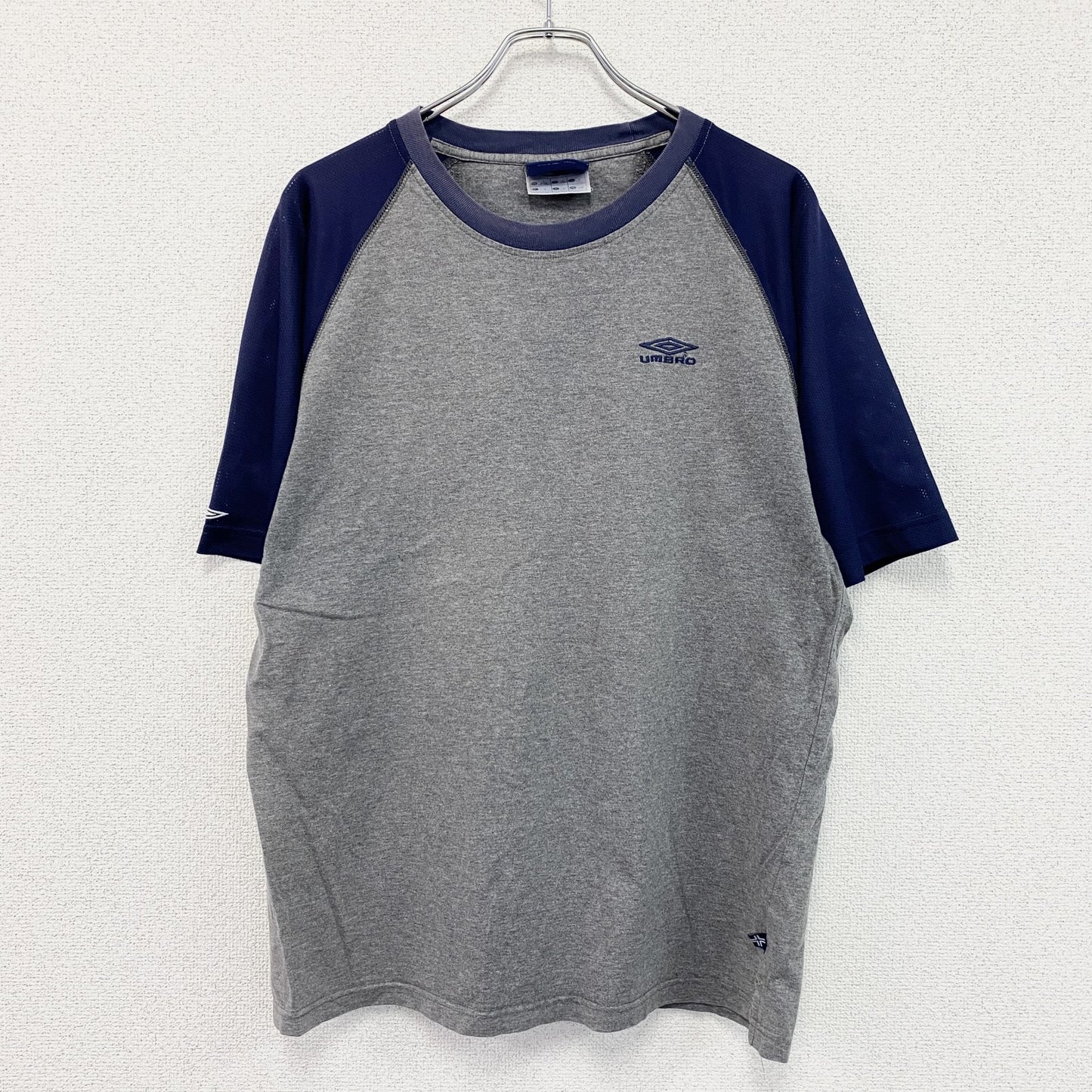 UMBRO　アンブロ　半袖ラグランTシャツ　グレー　紺　ネイビー　Lサイズ