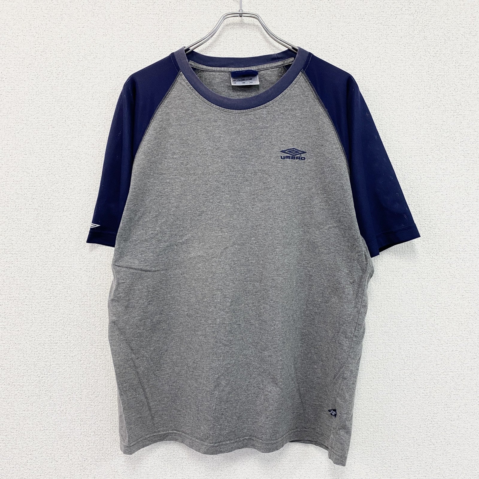 UMBRO　アンブロ　半袖ラグランTシャツ　グレー　紺　ネイビー　Lサイズ