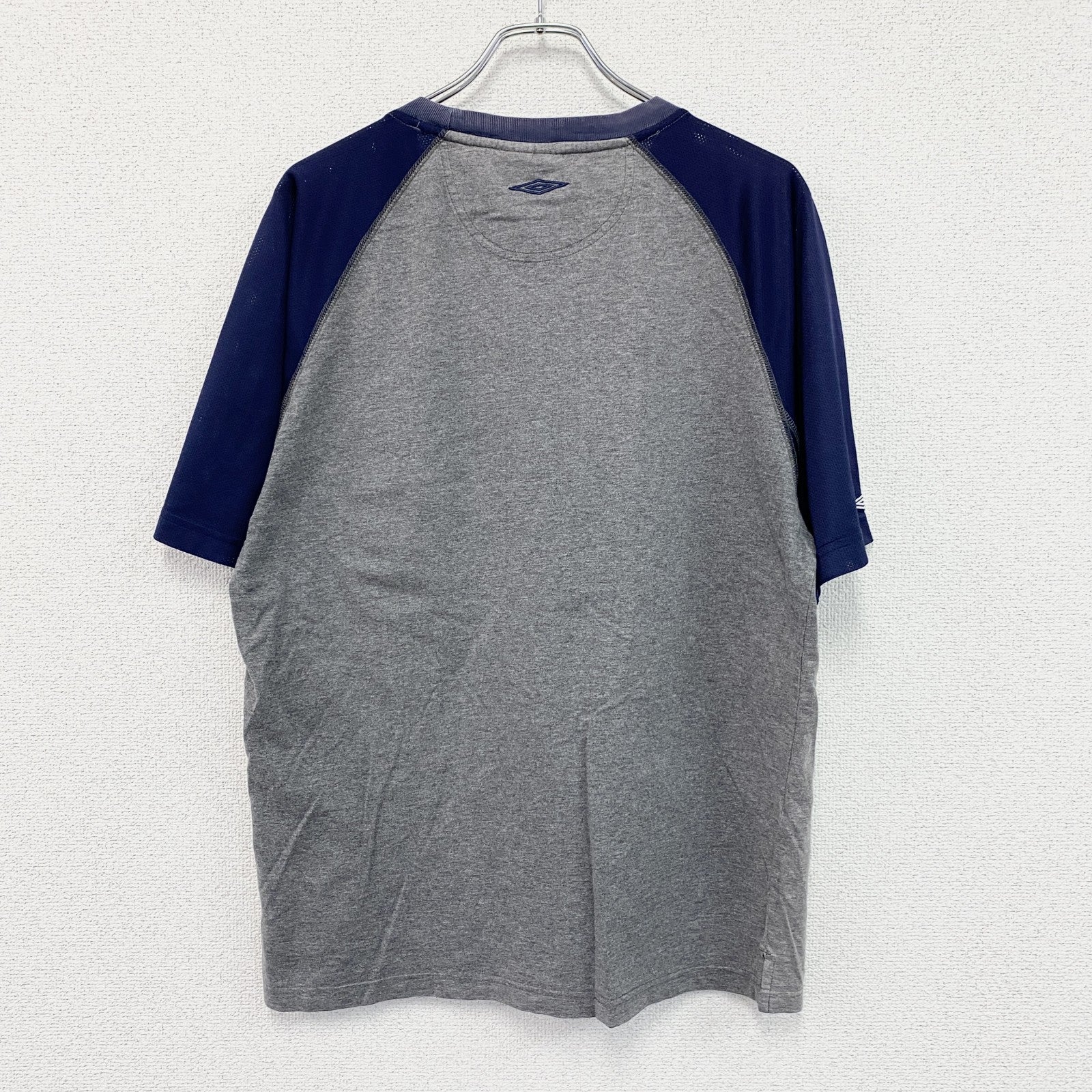 UMBRO　アンブロ　半袖ラグランTシャツ　グレー　紺　ネイビー　Lサイズ