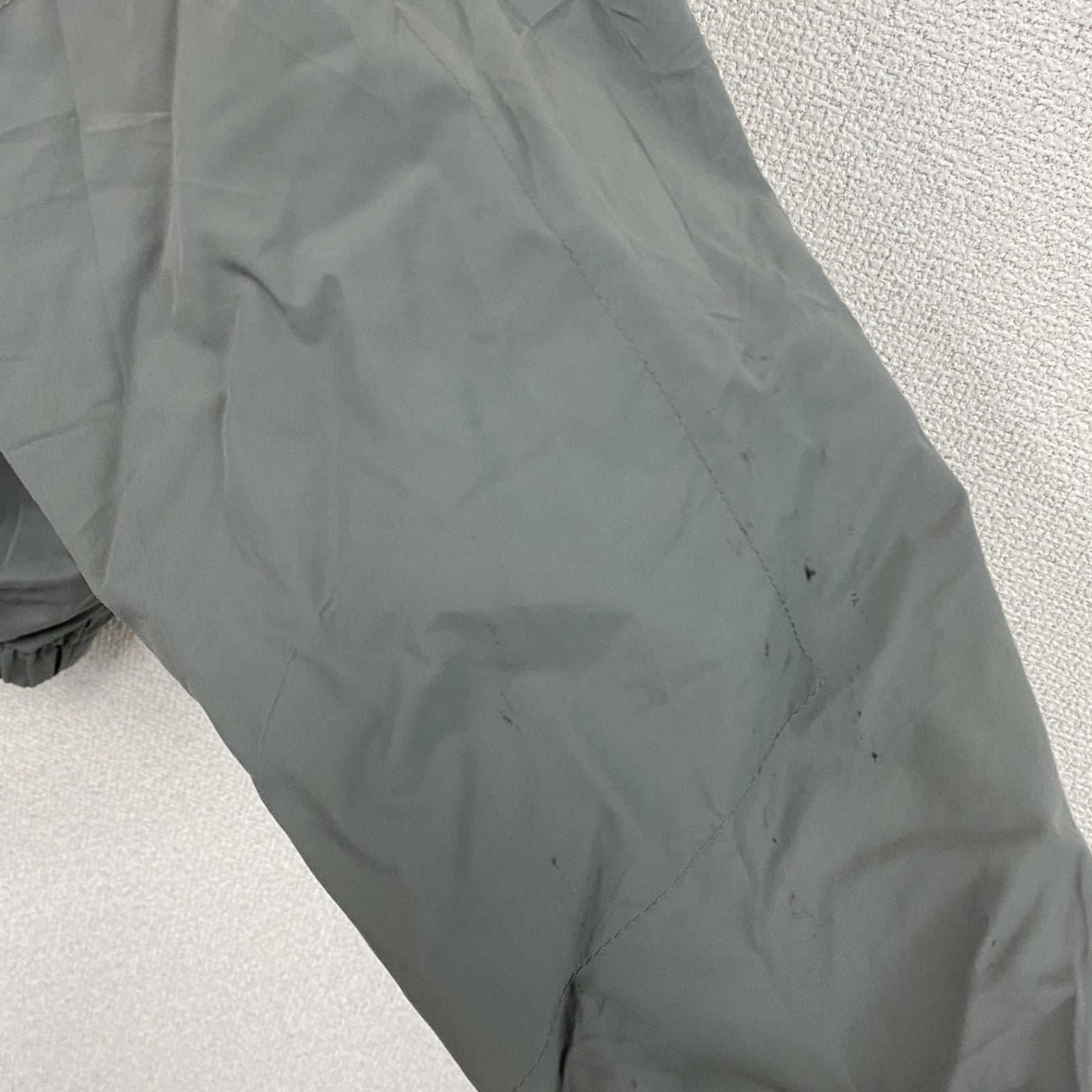 U.S.ARMY　IPFU　トレーニングジャケット　ナイロンジャケット　ミリタリー　米軍　カーキ
