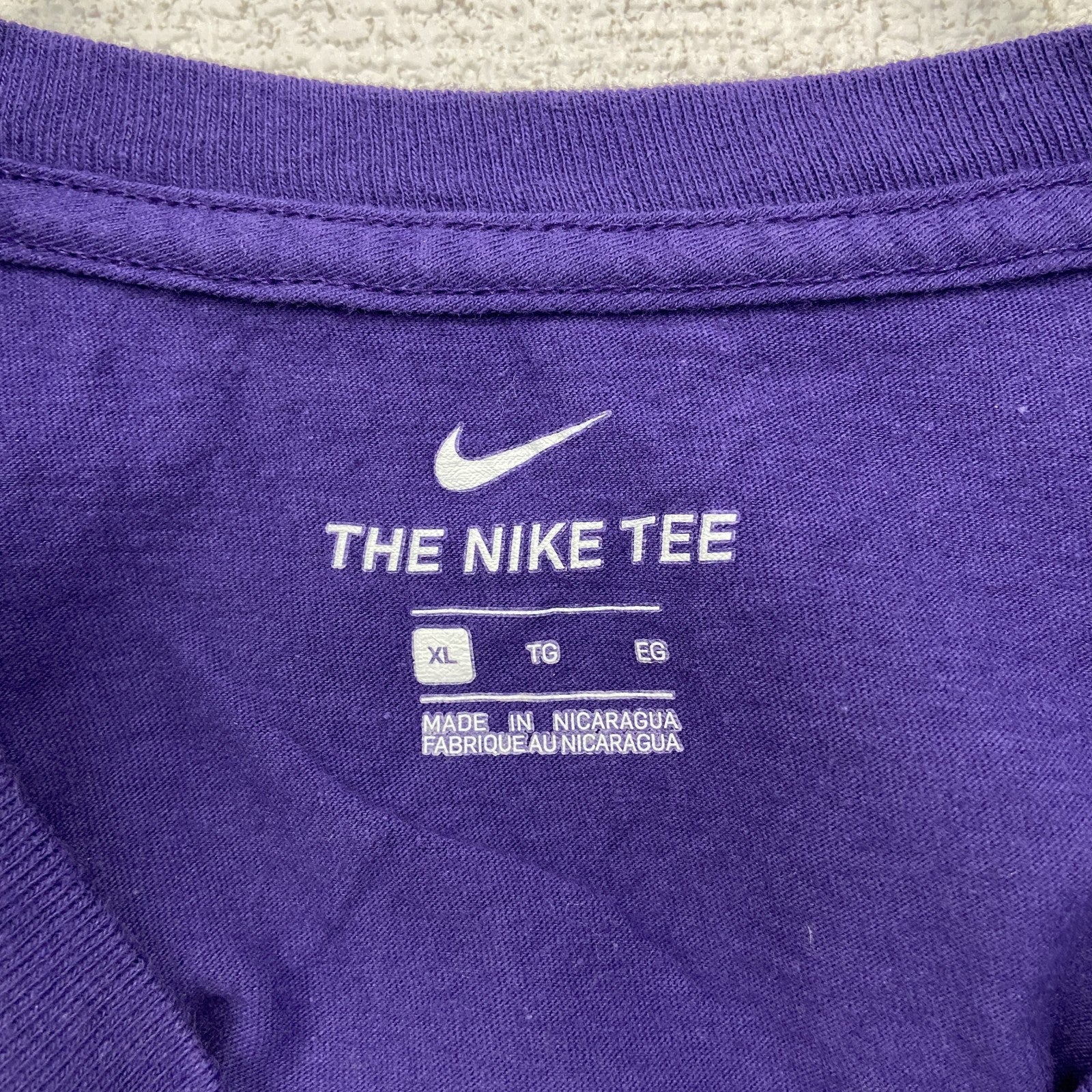 古着 used　NIKE ナイキ　半袖プリントTシャツ　ソフトボール　クルーネック　スウッシュロゴ　紫　パープル　XLサイズ