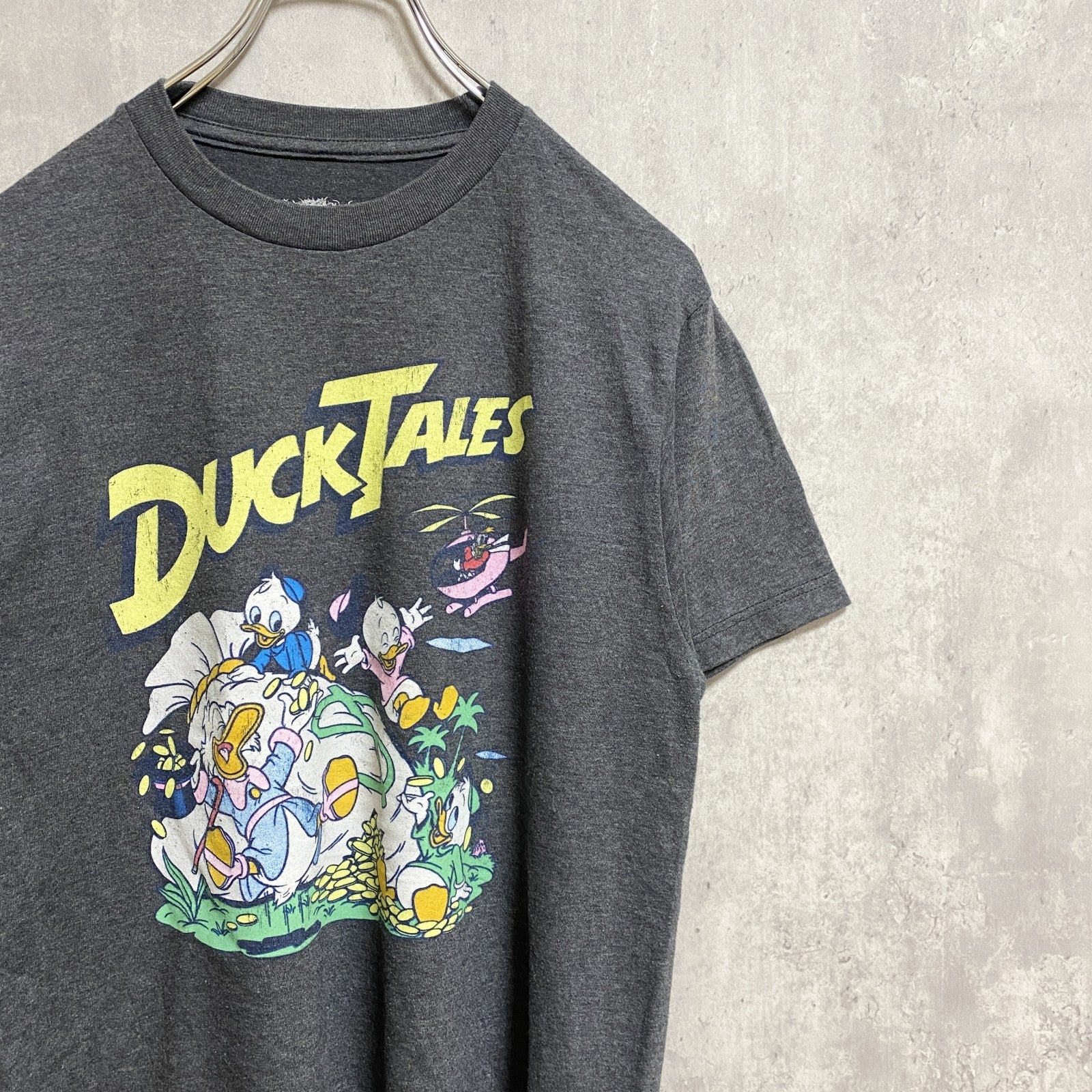 古着 used　Disney　ディズニー　DUCK TALES　半袖オフィシャルプリントTシャツ　グレー　レトロデザイン　Sサイズ