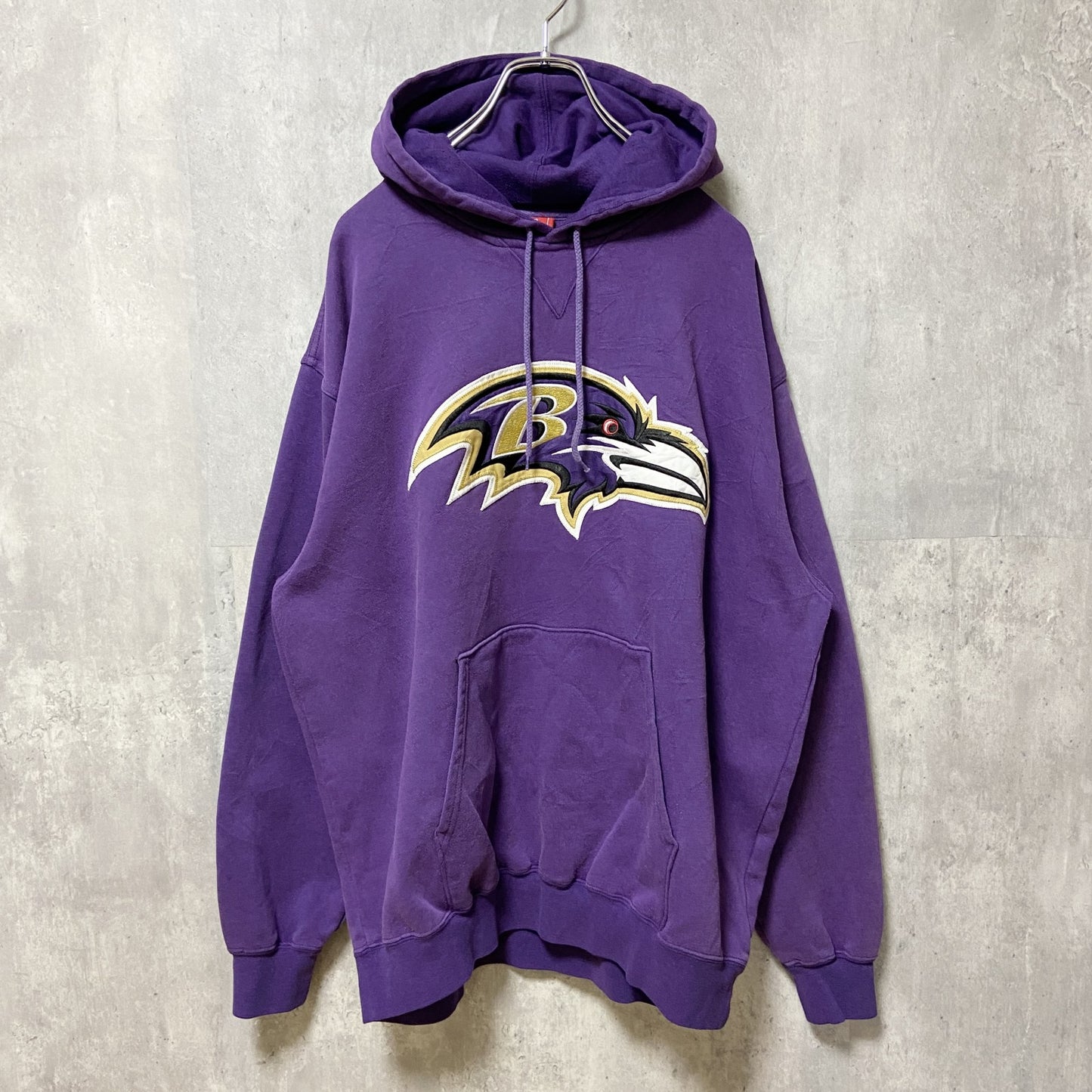 古着 used　NFL　ボルチモアレイブンズ　RAVENS　アメフト　長袖ロゴ刺繍パーカー　オフィシャル　紫　パープル　Lサイズ