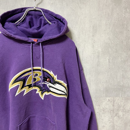 古着 used　NFL　ボルチモアレイブンズ　RAVENS　アメフト　長袖ロゴ刺繍パーカー　オフィシャル　紫　パープル　Lサイズ