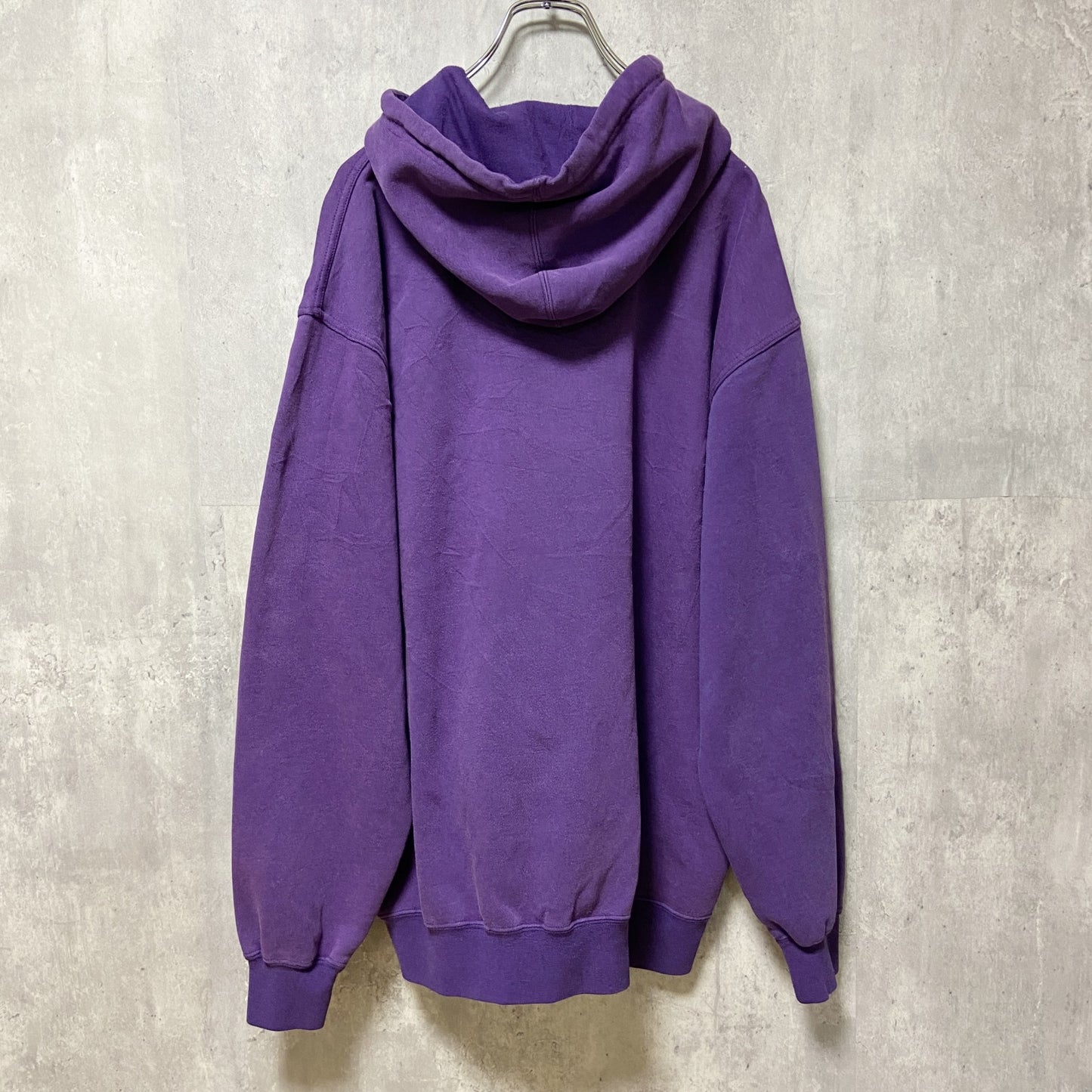 古着 used　NFL　ボルチモアレイブンズ　RAVENS　アメフト　長袖ロゴ刺繍パーカー　オフィシャル　紫　パープル　Lサイズ