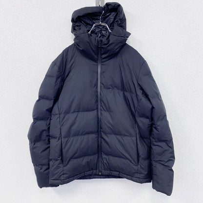 UNIQLO　ユニクロ　シームレスダウンパーカー　ナイロンジャケット　ダウン90％　黒　ブラック　XLサイズ