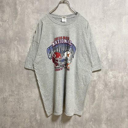 古着 used　GILDAN ギルダン　NCAA　アメフト　半袖クルーネックプリントTシャツ　グレー　スポーツ　XLサイズ