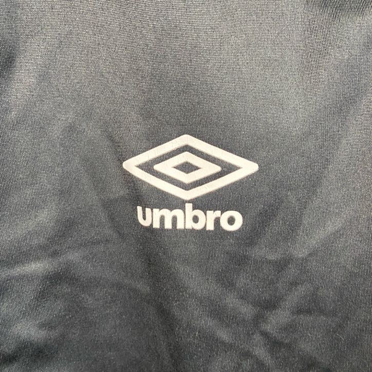 umbro　アンブロ　フルジップトラックジャケット/ジャージ　黒　ブラック　Lサイズ