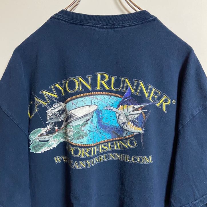 古着 used　GILDAN　ギルダン　半袖バックプリントTシャツ　ワンポイント　クルーネック　魚　船　ネイビー　紺　春夏服
