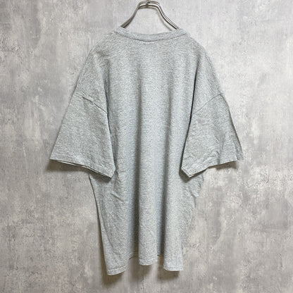 古着 used　GILDAN ギルダン　NCAA　アメフト　半袖クルーネックプリントTシャツ　グレー　スポーツ　XLサイズ