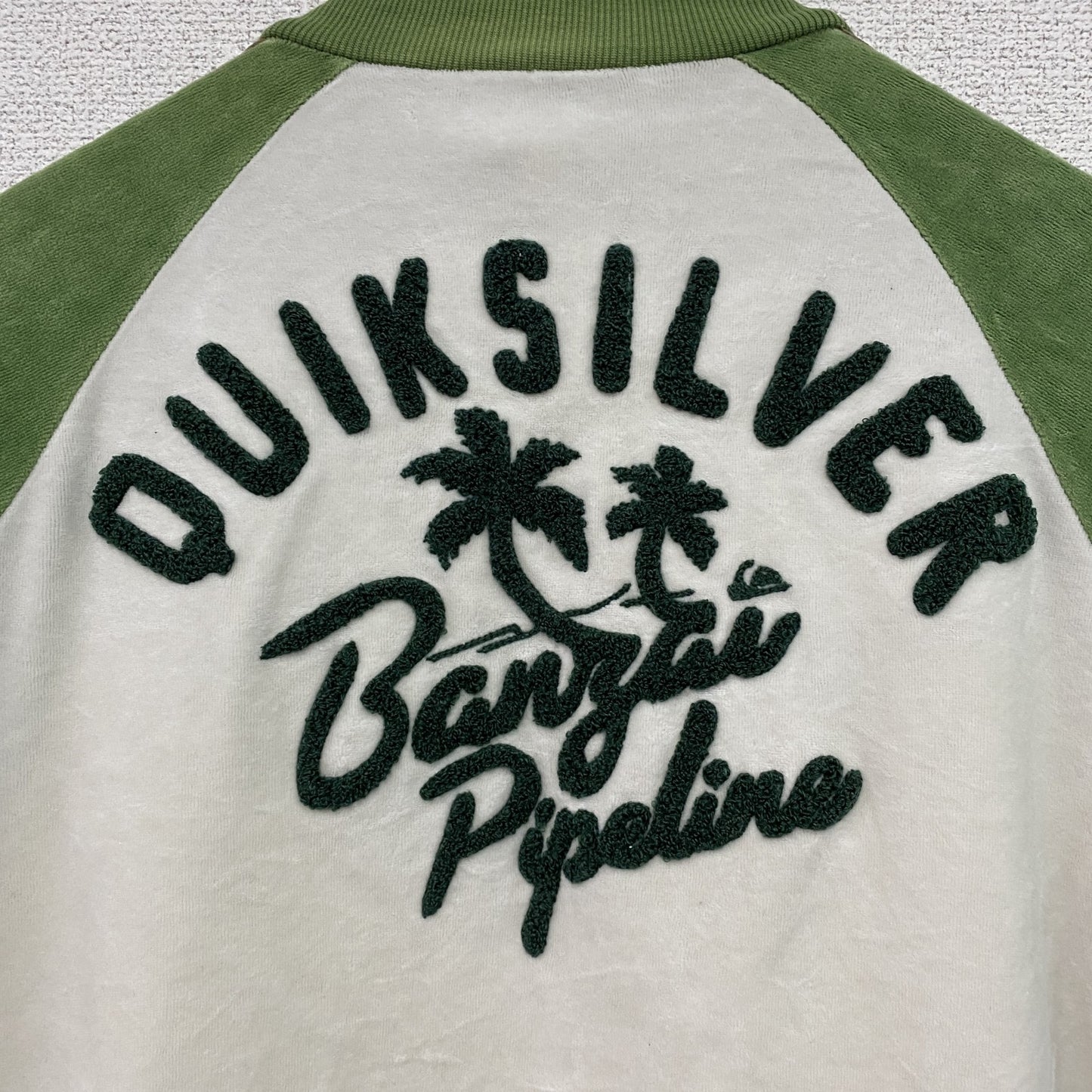 Quiksilver　クイックシルバー　フルジップベロアトラックジャケット/ジャージ　ホワイト　グリーン　Mサイズ