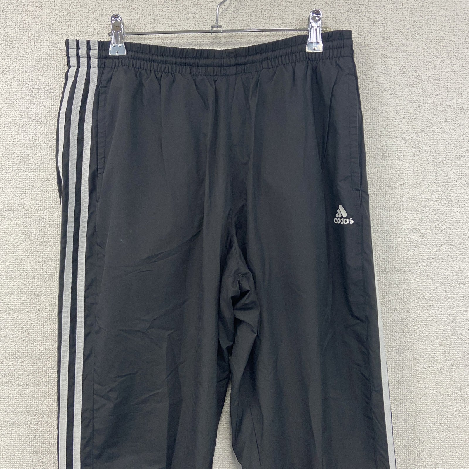 adidas　アディダス　CLIMASTORM　トラックパンツ/ジャージ　パーフォーマンスロゴ　黒　ブラック　Oサイズ