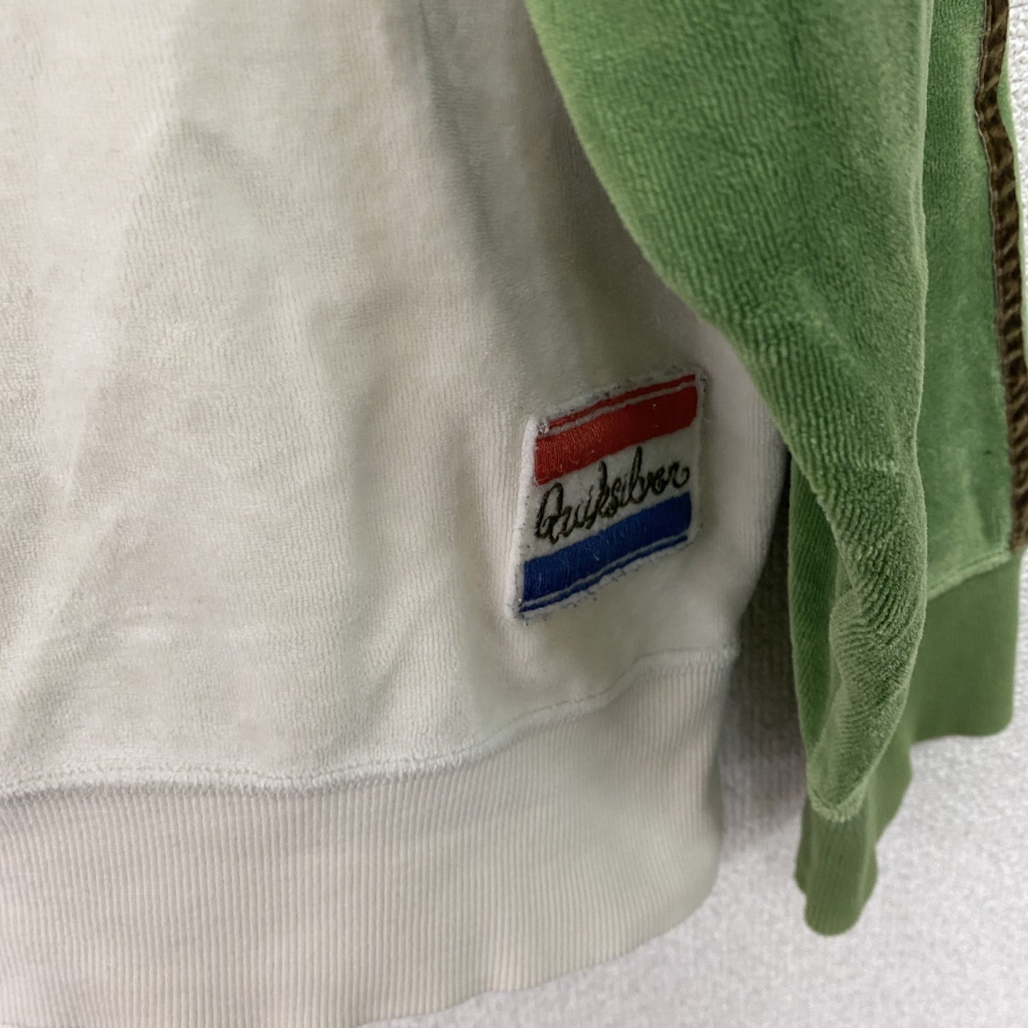 Quiksilver　クイックシルバー　フルジップベロアトラックジャケット/ジャージ　ホワイト　グリーン　Mサイズ