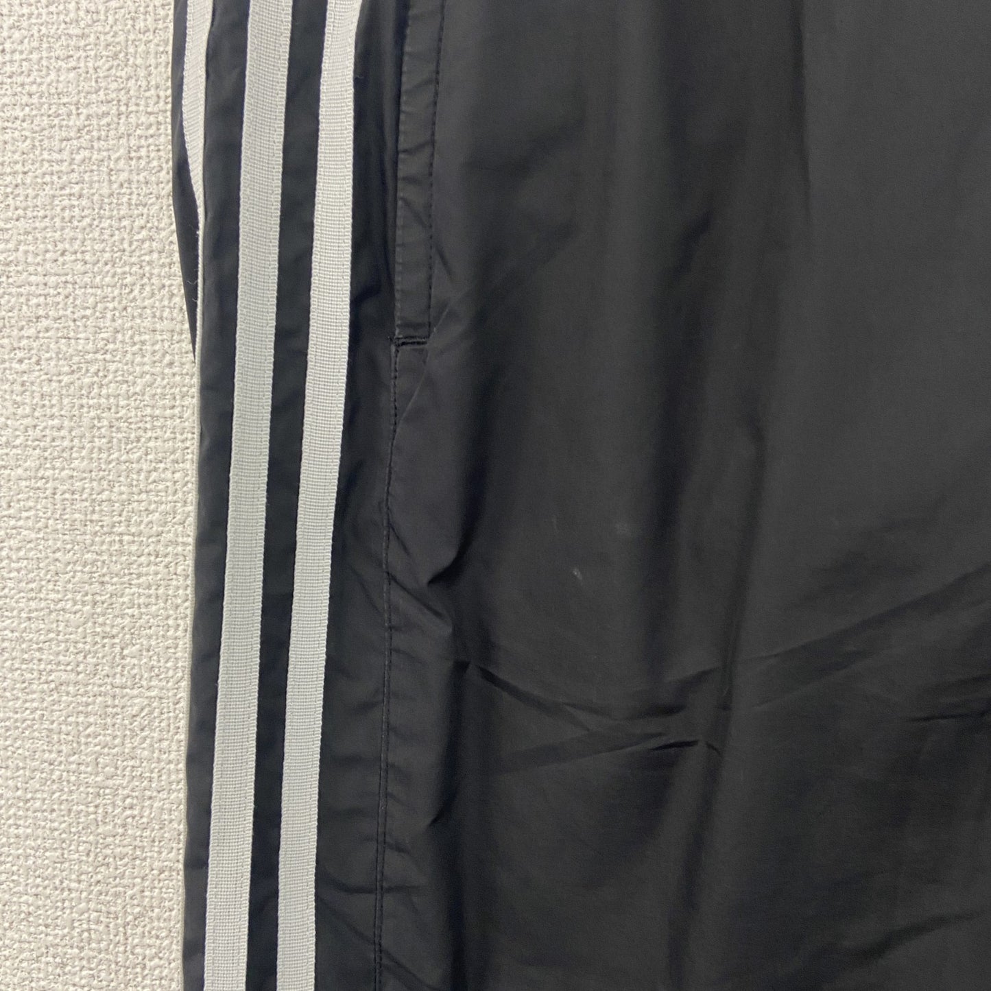 adidas　アディダス　CLIMASTORM　トラックパンツ/ジャージ　パーフォーマンスロゴ　黒　ブラック　Oサイズ