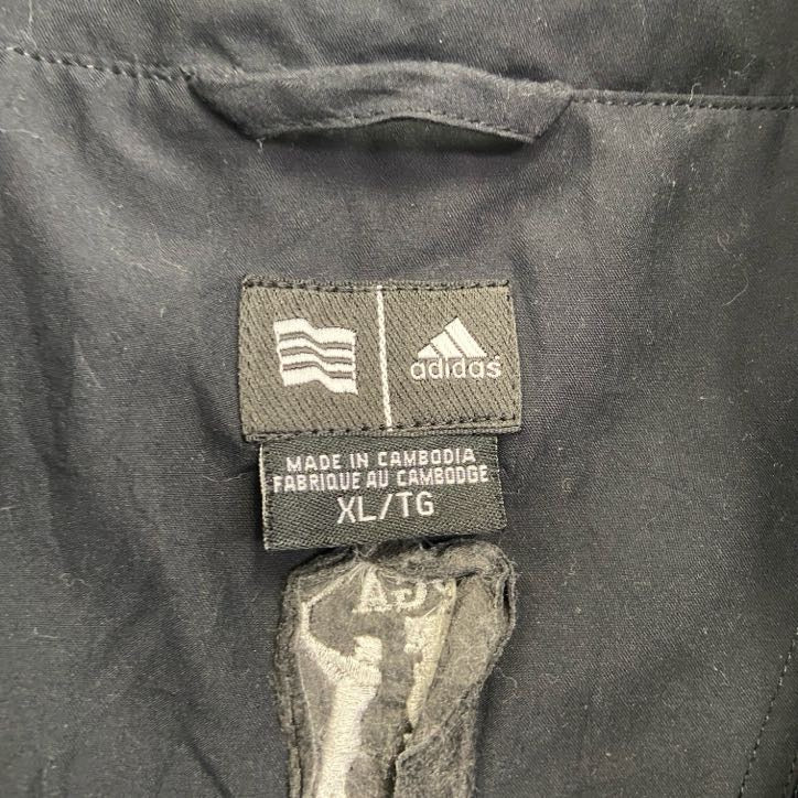 adidas　アディダス　ハーフジップベスト　黒　ブラック　XLサイズ