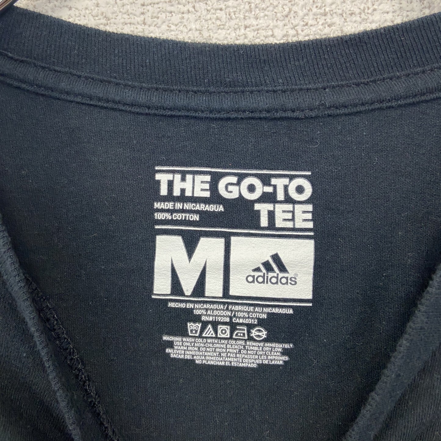 古着 used　adidas　アディダス　半袖プリントTシャツ　バスケットボール　クルーネック　黒　ブラック　レトロ　Mサイズ